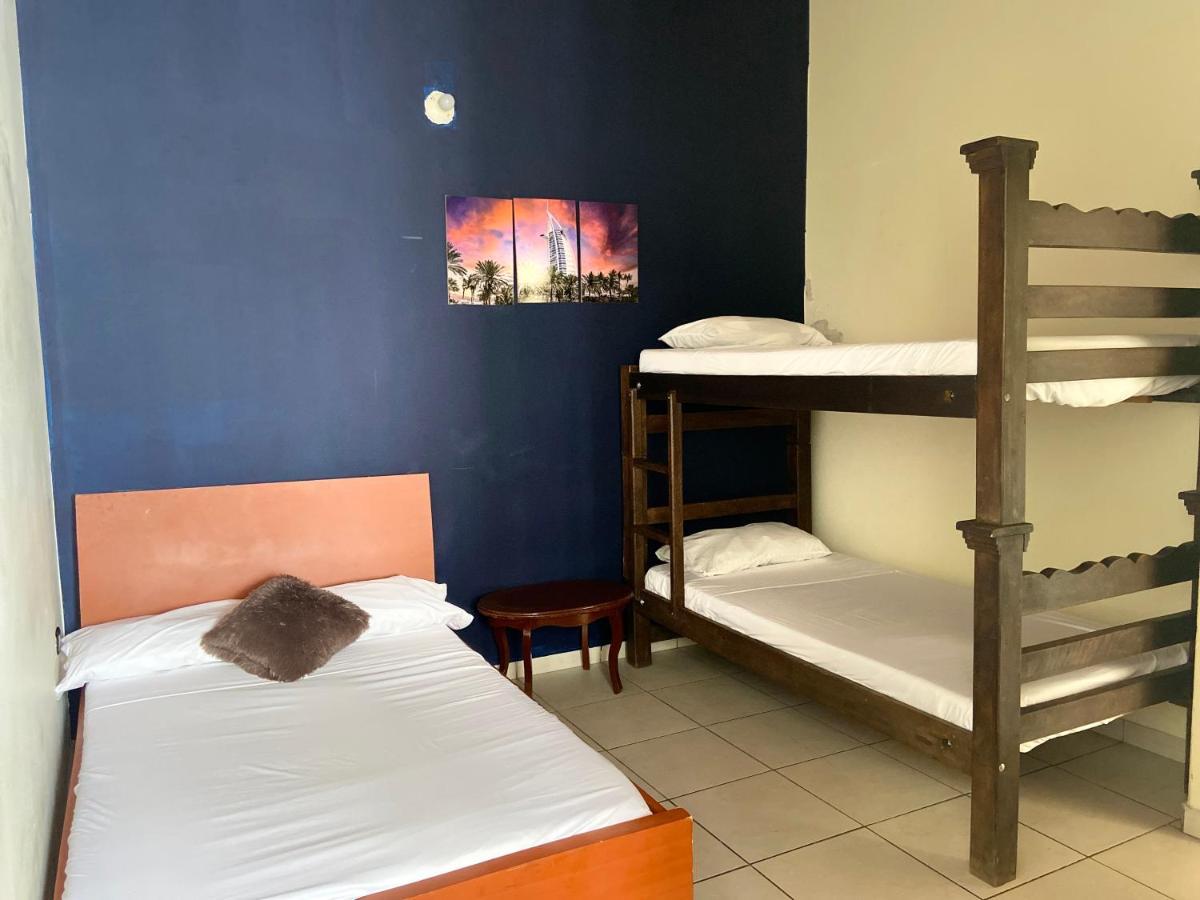 Otono Hostel Сан-Хиль Экстерьер фото