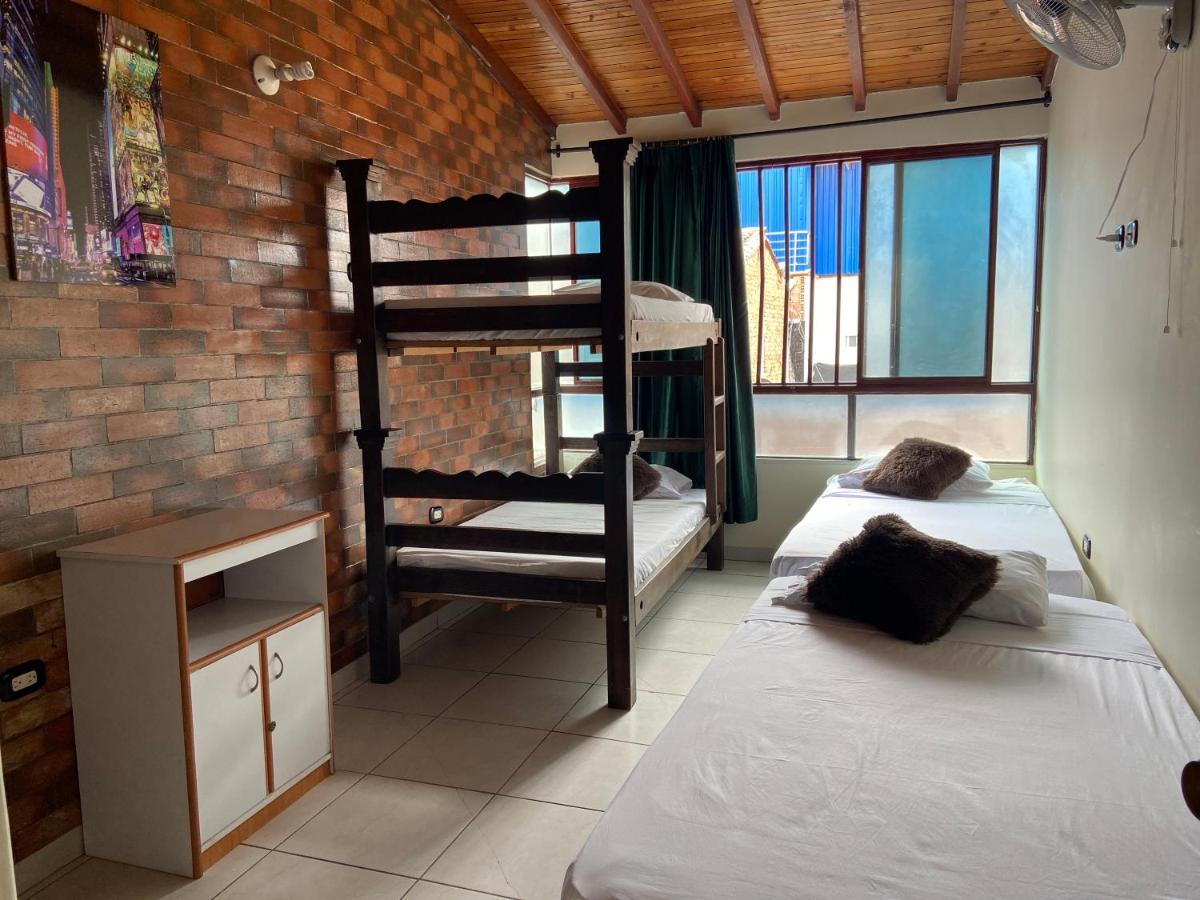 Otono Hostel Сан-Хиль Экстерьер фото