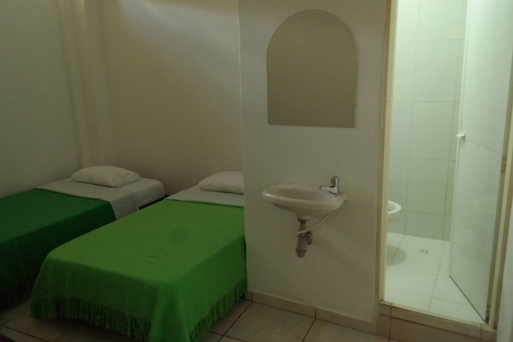 Otono Hostel Сан-Хиль Экстерьер фото